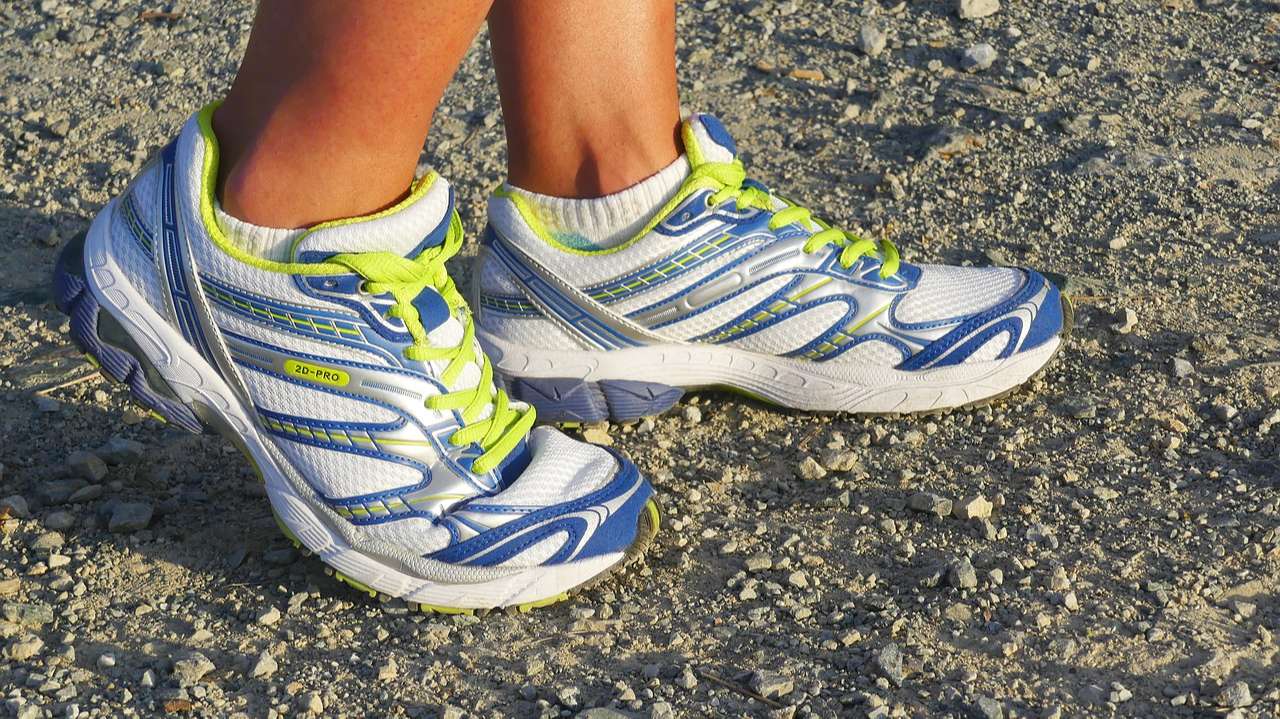 8 Best Cushioned Walking Shoes – Review 2021